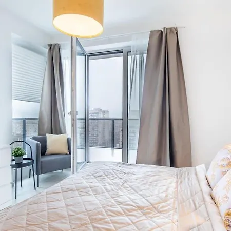 Apartament Modern 2-room Flat With Terrace