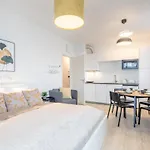 Modern 2-room Flat With Terrace * Budapešť