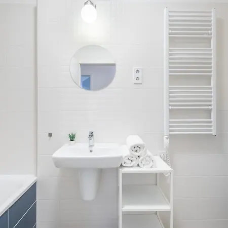 Lägenhet Modern 2-room Flat With Terrace Budapest