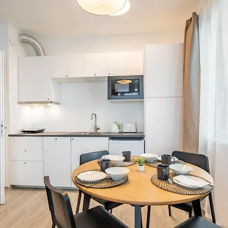 Modern 2-room Flat With Terrace