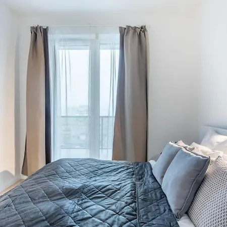 Lägenhet Modern 2-room Flat With Terrace Budapest