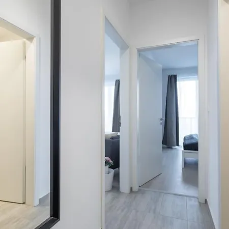 Modern 2-room Flat With Terrace דירה בודפשט