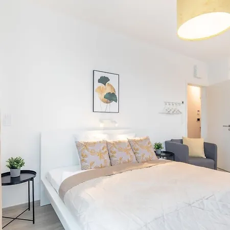 Modern 2-room Flat With Terrace