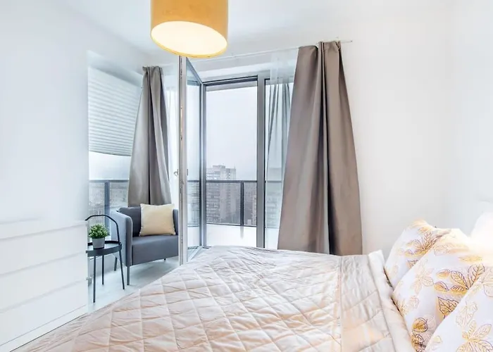 Апартаменты Modern 2-room Flat With Terrace